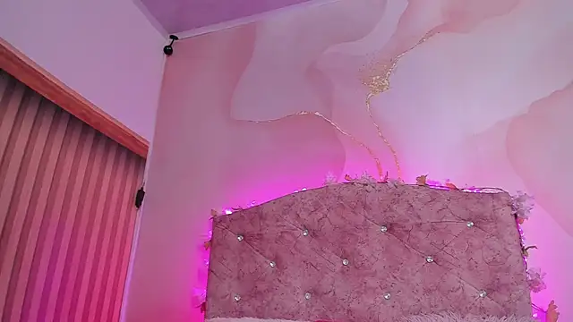 Snapshot of Mila_grace_ chatting on 10-16-25, 06:31 Mila grace online show from 10-16-25, 06:31