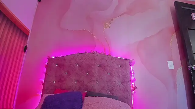 Snapshot of Mila_grace_ chatting on 02-25-26, 06:39 Mila grace online show from 02-25-26, 06:39