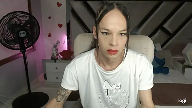 Snapshot of sara_slut21 chatting on 01-17-25, 10:34 sara slut21 online show from 01-17-25, 10:34