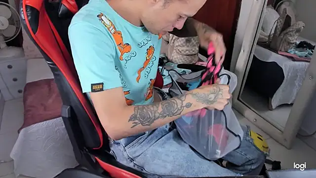 Snapshot of sara_slut21 chatting on 01-26-25, 08:02 sara slut21 online show from 01-26-25, 08:02