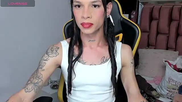 Snapshot of sara_slut21 chatting on 03-08-25, 04:56 sara slut21 online show from 03-08-25, 04:56