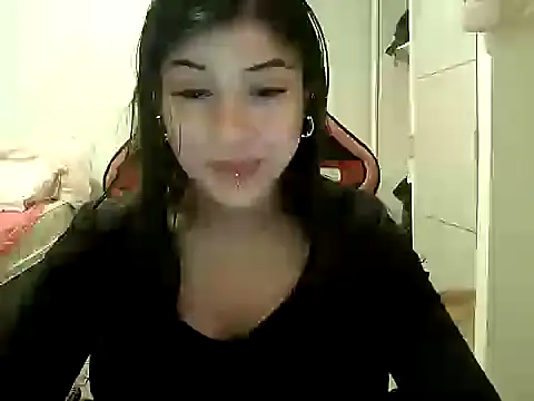 Snapshot of Becca_B chatting on 10-26-25, 09:10 Becca B online show from 10-26-25, 09:10