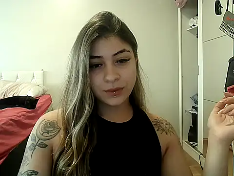 Snapshot of Becca_B chatting on 03-20-26, 07:30 Becca B online show from 03-20-26, 07:30