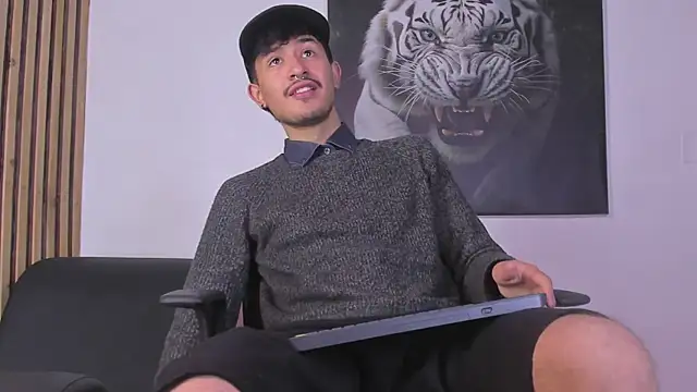 Snapshot of DimitriDeluxe chatting on 09-22-25, 08:00 DimitriDeluxe online show from 09-22-25, 08:00