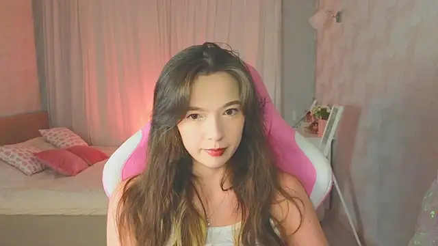 Snapshot of yuna_sunshy chatting on 09-14-25, 11:26 yuna sunshy online show from 09-14-25, 11:26