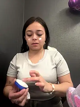 Emily Rivers  online show from 01-19-26, 01:15