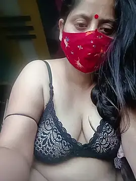 Snapshot of indiancouple659 chatting on 05-28-26, 01:58 indiancouple659 online show from 05-28-26, 01:58