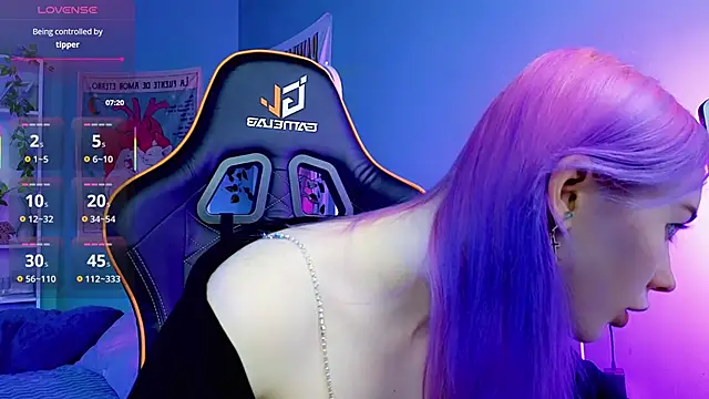 Snapshot of Kiara_Dream chatting on 10-19-25, 09:48 Kiara Dream online show from 10-19-25, 09:48