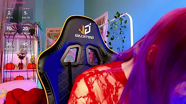 Snapshot of Kiara_Dream chatting on 10-28-25, 08:44 Kiara Dream online show from 10-28-25, 08:44