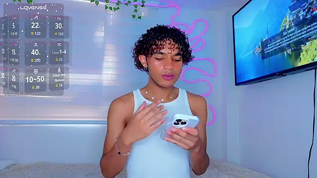 Aaron Wiinter online show from 03-02-26, 07:54