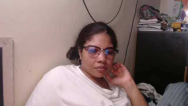 madelene online show from 02-12-25, 01:41