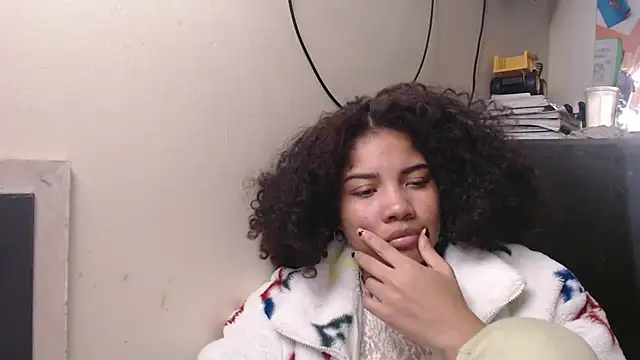 madelene online show from 02-16-25, 01:03