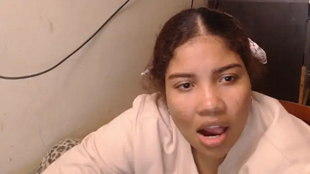 Snapshot of madelene chatting on 03-10-26, 11:54 madelene online show from 03-10-26, 11:54