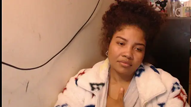 Snapshot of madelene chatting on 03-13-26, 01:56 madelene online show from 03-13-26, 01:56