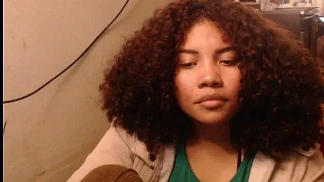 Snapshot of madelene chatting on 03-19-26, 01:20 madelene online show from 03-19-26, 01:20