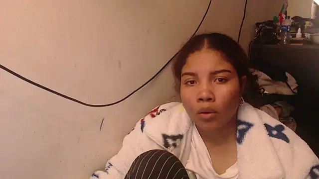 Snapshot of madelene chatting on 03-21-26, 02:38 madelene online show from 03-21-26, 02:38