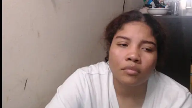 Snapshot of madelene chatting on 04-10-26, 03:01 madelene online show from 04-10-26, 03:01