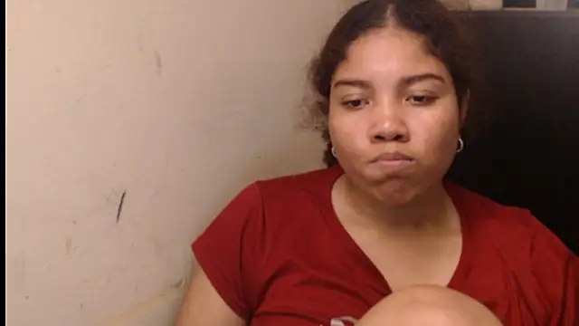 Snapshot of madelene chatting on 04-11-26, 03:00 madelene online show from 04-11-26, 03:00