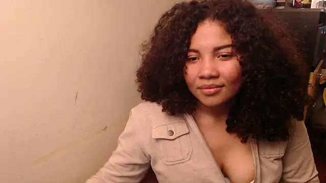 Snapshot of madelene chatting on 05-03-26, 03:01 madelene online show from 05-03-26, 03:01