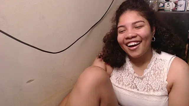Snapshot of madelene chatting on 05-31-26, 03:47 madelene online show from 05-31-26, 03:47