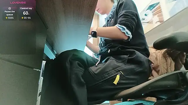 KKMM168 online show from 12-15-25, 05:55