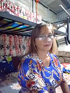 Snapshot of SexyHottMom chatting on 08-03-26, 11:48 SexyHottMom online show from 08-03-26, 11:48