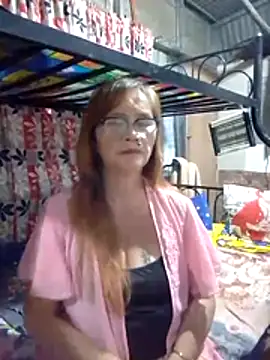 Snapshot of SexyHottMom chatting on 08-07-26, 01:46 SexyHottMom online show from 08-07-26, 01:46