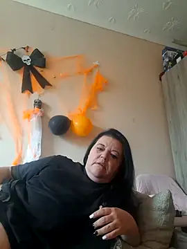 BlacReign online show from 10-26-25, 02:34