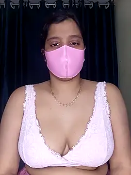 Rose-luckey online show from 02-14-26, 02:03