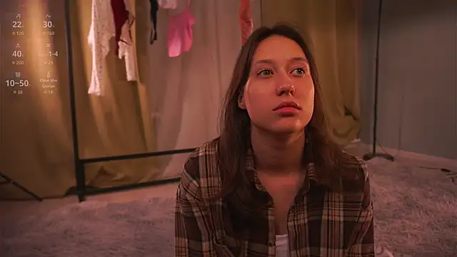 Snapshot of BeckyBurgh chatting on 11-12-25, 05:24 BeckyBurgh online show from 11-12-25, 05:24