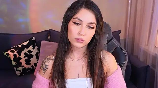 CarolineGuthrie online show from 03-06-26, 02:13