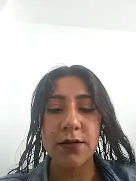 CAROLINE  07 online show from 11-18-25, 12:20