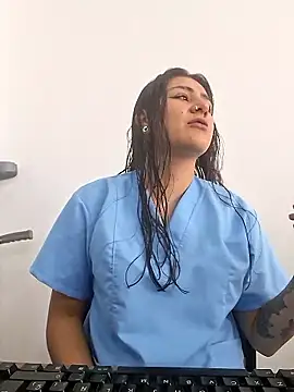 CAROLINE  07 online show from 01-16-26, 01:26