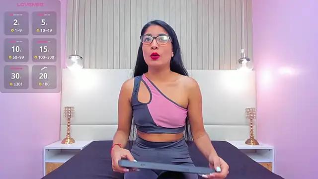 MelanyWayne  online show from 02-03-26, 06:46