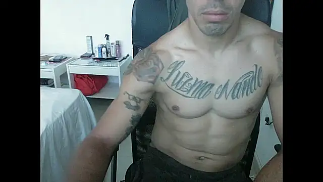 Snapshot of mckanna chatting on 09-14-25, 04:50 mckanna online show from 09-14-25, 04:50