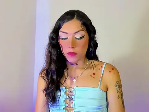 Megan Gil  online show from 09-21-25, 03:52