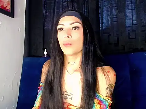 Megan Gil  online show from 12-16-25, 10:37