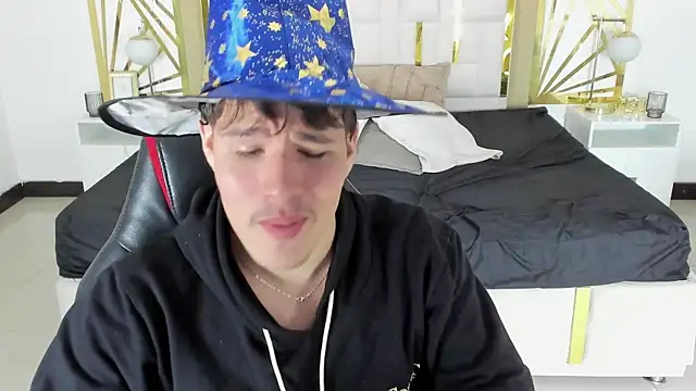 SEXYBOY VC online show from 10-31-25, 01:23