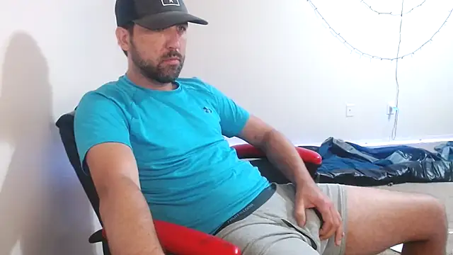 Snapshot of TypicalDepot5 chatting on 10-16-25, 02:23 TypicalDepot5 online show from 10-16-25, 02:23