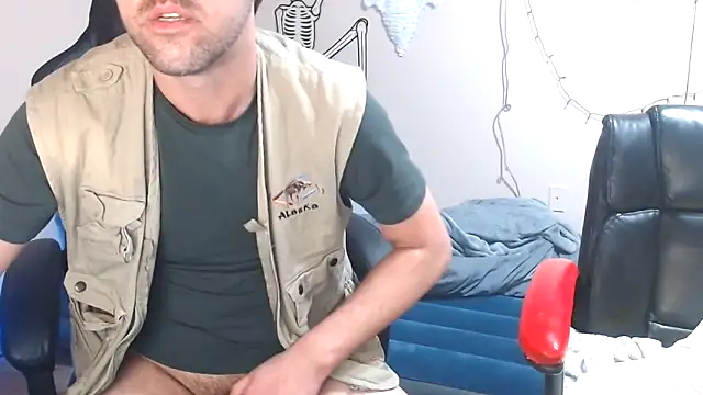 Snapshot of TypicalDepot5 chatting on 11-01-25, 04:42 TypicalDepot5 online show from 11-01-25, 04:42