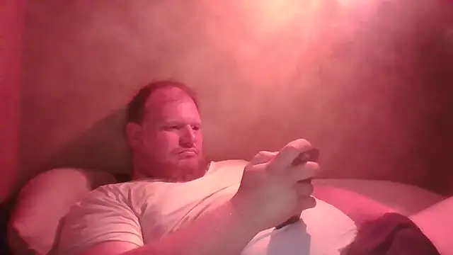 Snapshot of fisherman1015 chatting on 10-17-25, 05:10 fisherman1015 online show from 10-17-25, 05:10