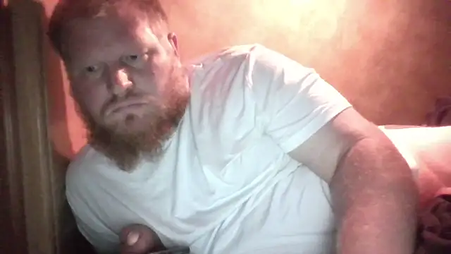 Snapshot of fisherman1015 chatting on 10-28-25, 05:44 fisherman1015 online show from 10-28-25, 05:44