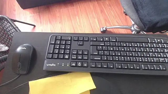 zohet kriss online show from 12-20-25, 08:27