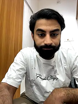 hottestboy03 online show from 10-14-25, 08:04