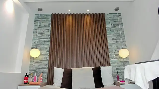 Miagomezx online show from 10-18-25, 09:59