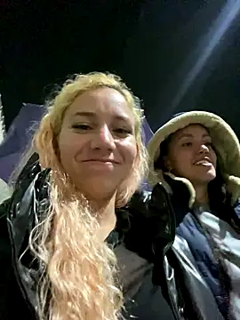 Snapshot of Bruna551 chatting on 10-10-25, 12:09 Bruna551 online show from 10-10-25, 12:09