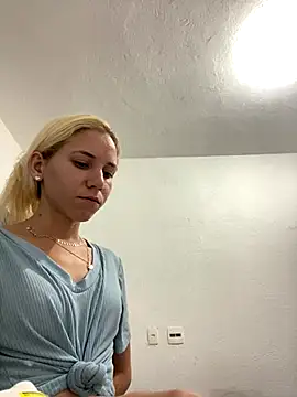 Bruna551 online show from 12-15-25, 09:08