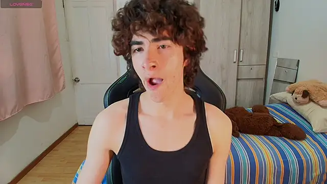 Nude Boy18 online show from 11-30-25, 12:47