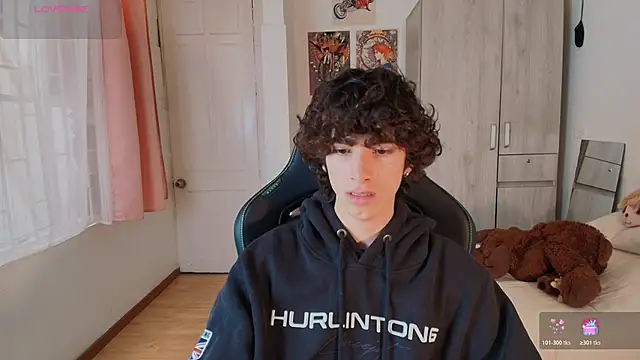 Nude Boy18 online show from 12-22-25, 09:01