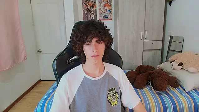 Nude Boy18 online show from 03-13-26, 09:05